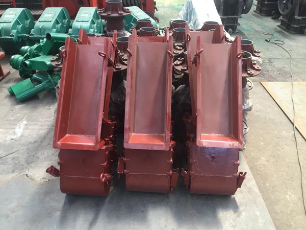 Electromagnetic vibrating feeder